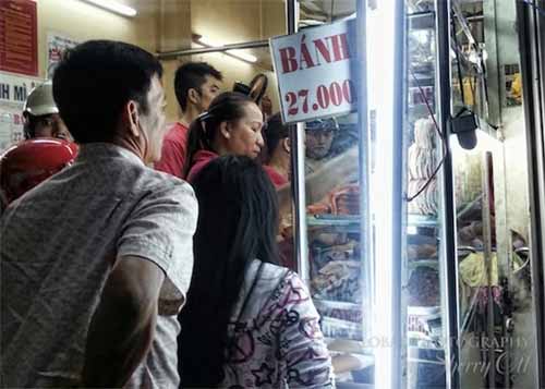Huynh Hoa Banh Mi line…a popular place